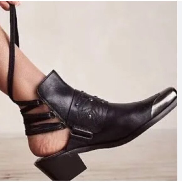 new FREE PEOPLE Rory GENUINE LEATHER boots booties in Black 894R0 - Picture 1 of 16